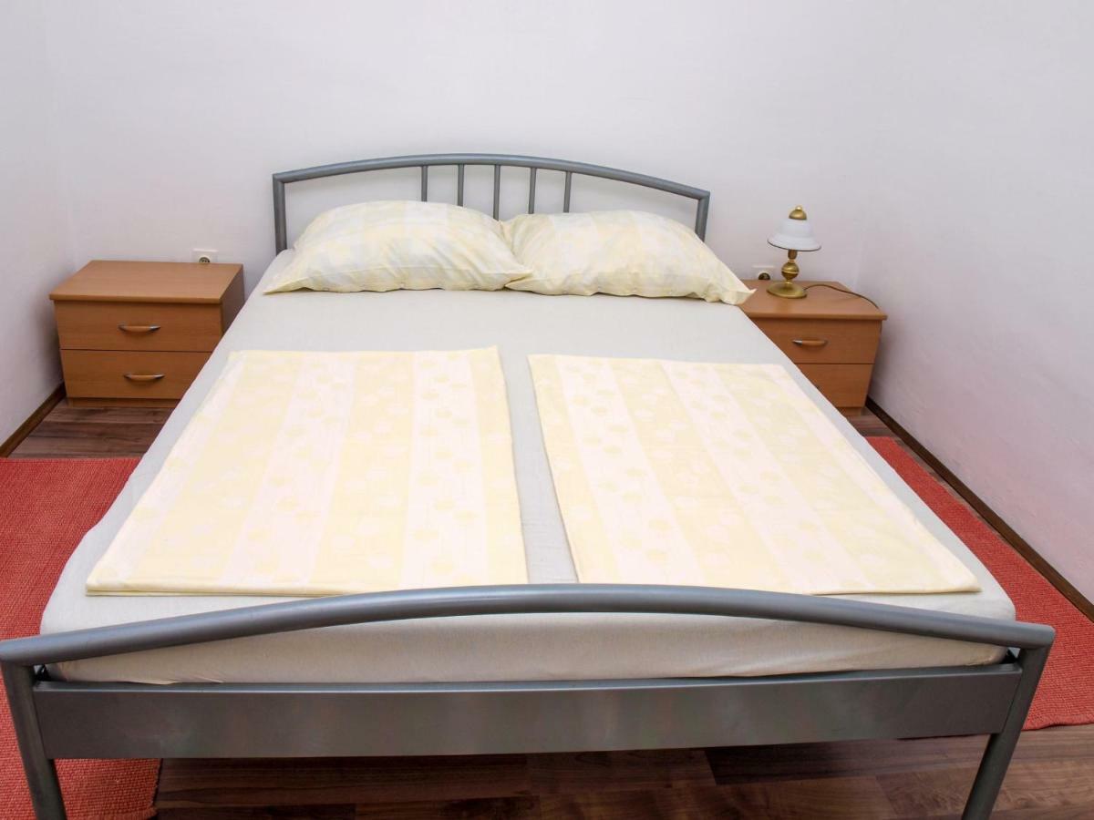 Apartments Vukovic Postira Ngoại thất bức ảnh