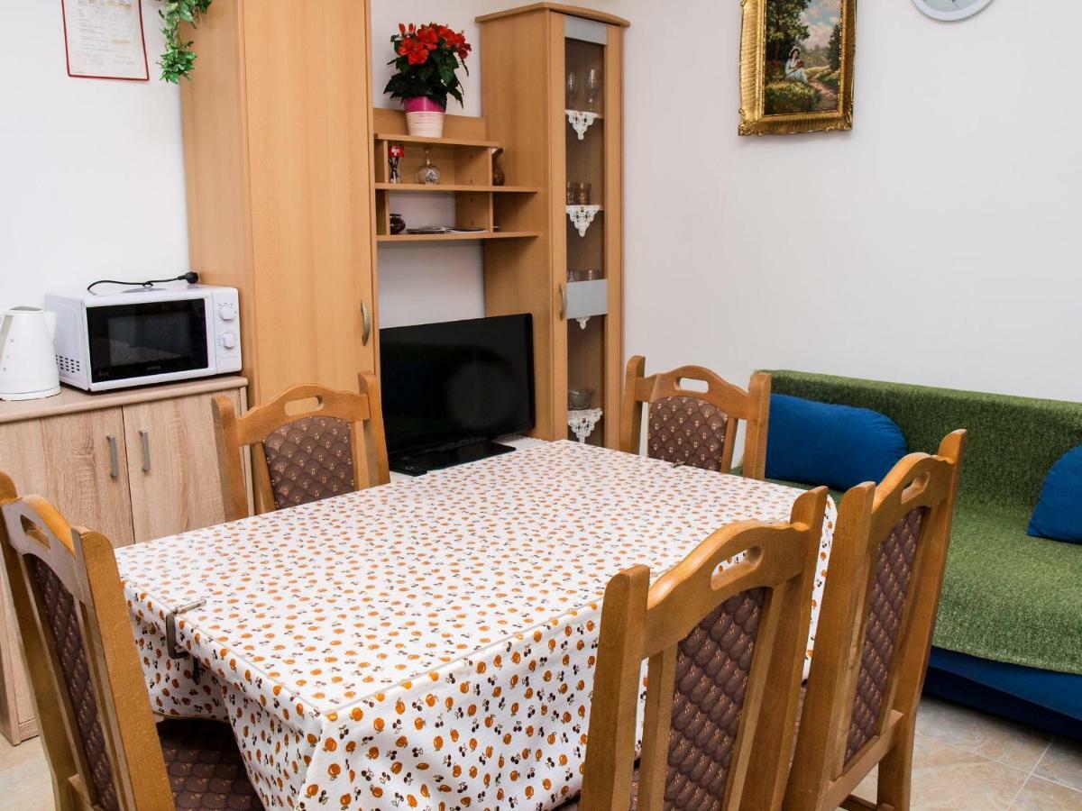 Apartments Vukovic Postira Ngoại thất bức ảnh