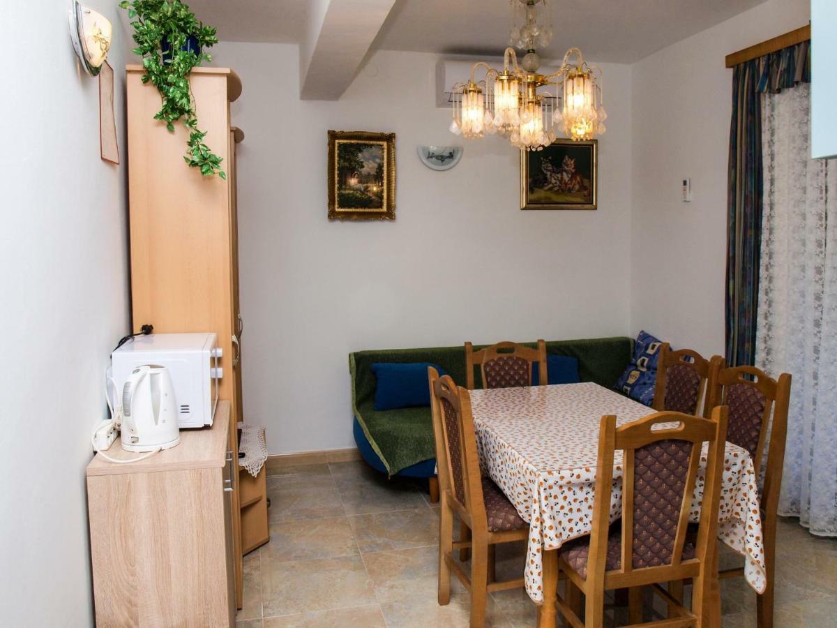 Apartments Vukovic Postira Ngoại thất bức ảnh