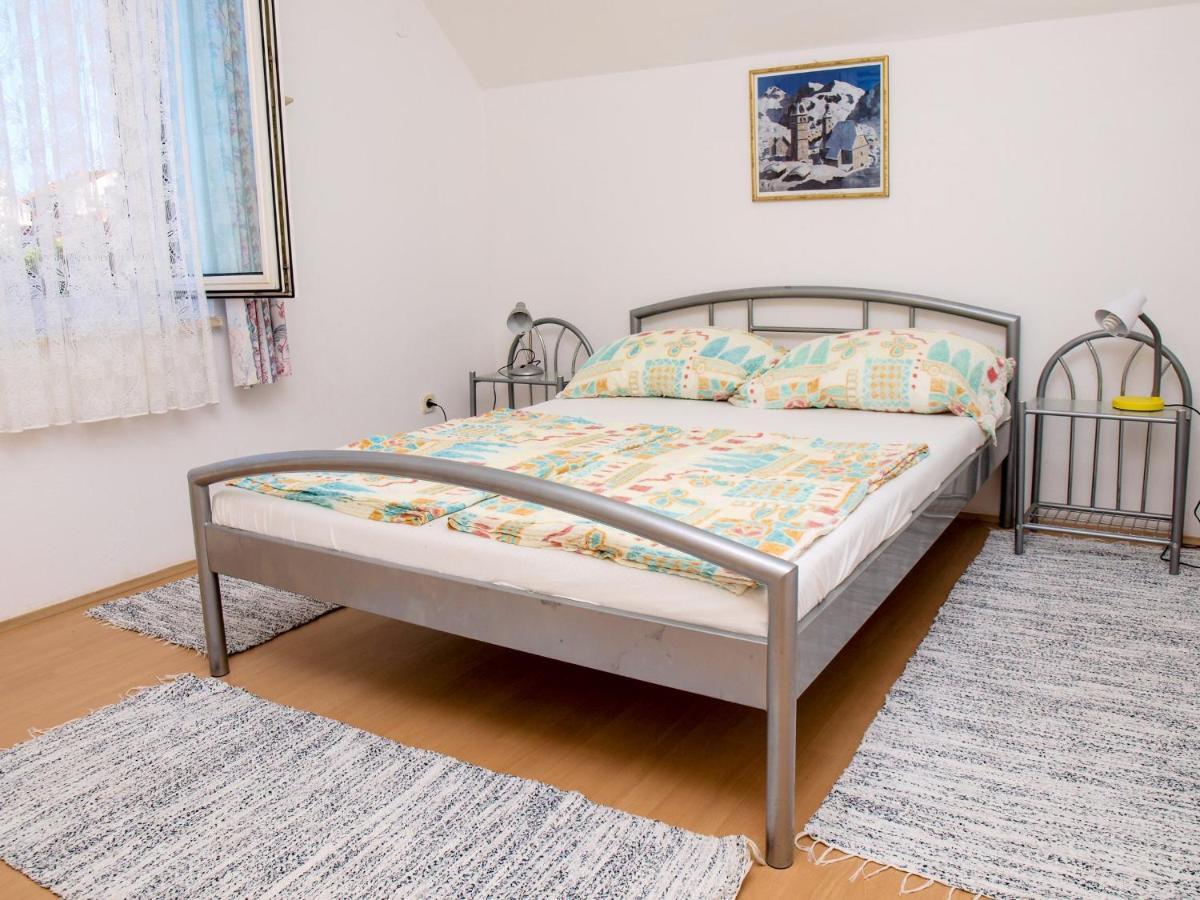 Apartments Vukovic Postira Phòng bức ảnh