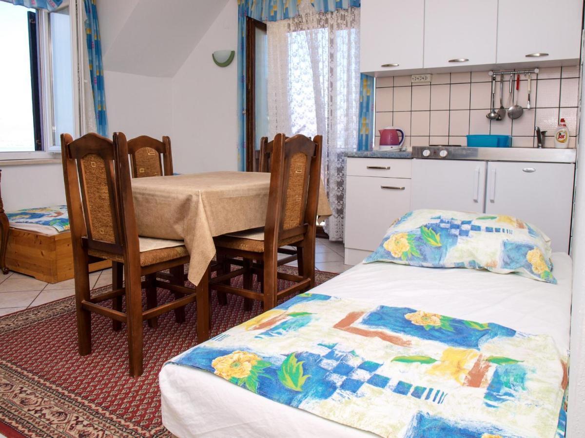 Apartments Vukovic Postira Phòng bức ảnh